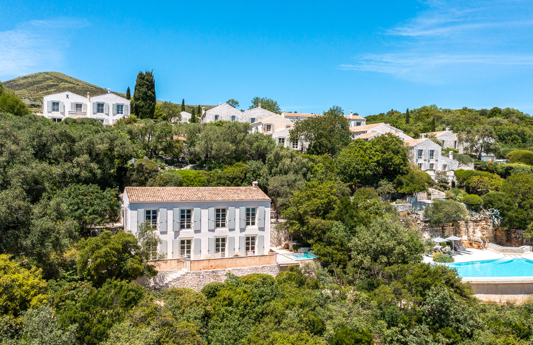 Villa Strelizia | The Rou Estate